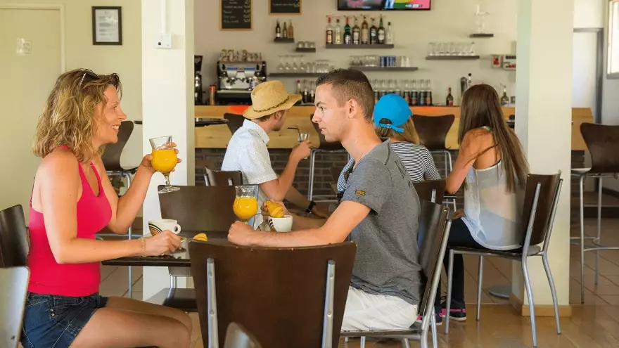 Espace bar entre amis VTF Métabief