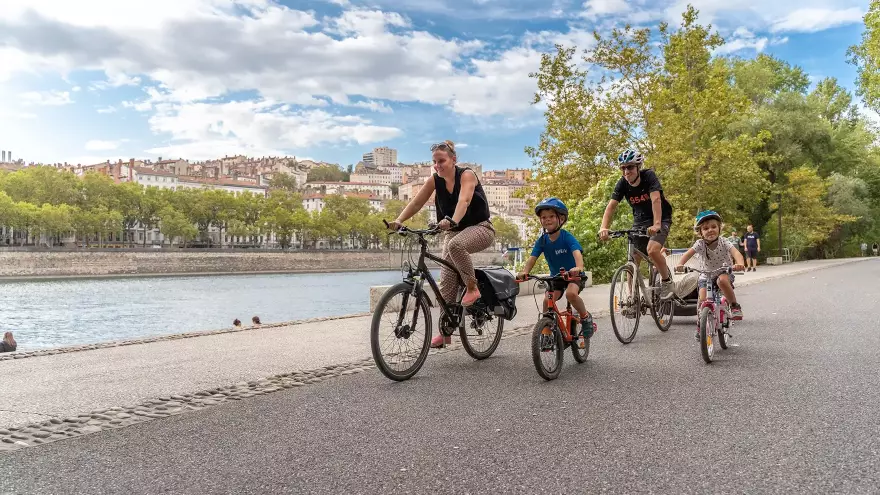 Balade en vélo en famille