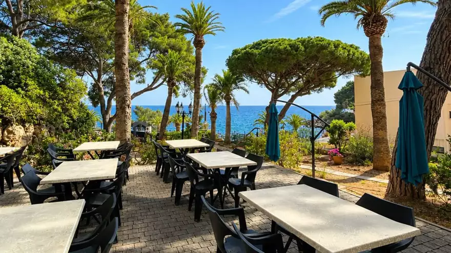 VTF Bandol terrasse vue mer dans le Var