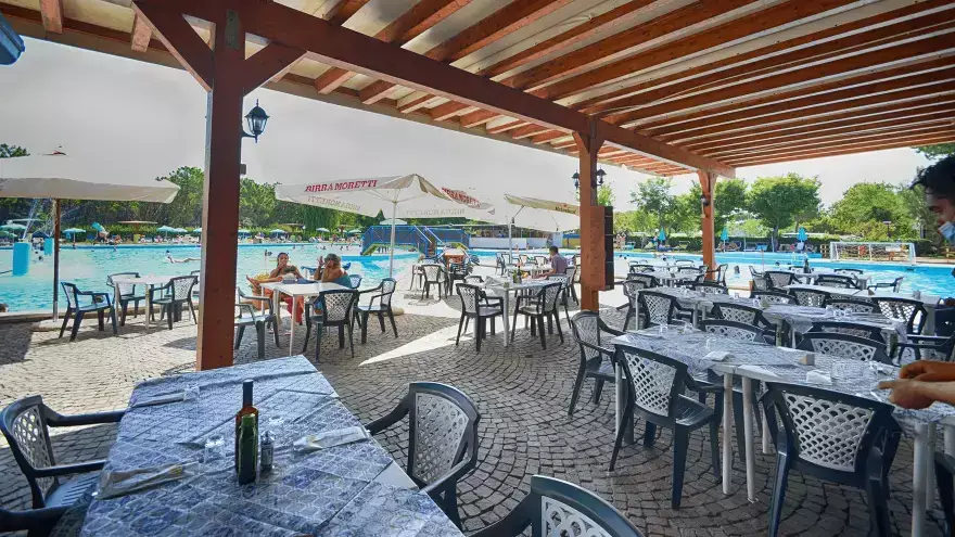 terrasse restauration villagio Mare Pineta Casalborsetti