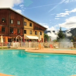 Piscine d'été VTF Arêches